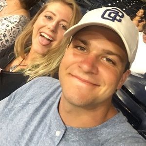 Meet your Posher, Alex